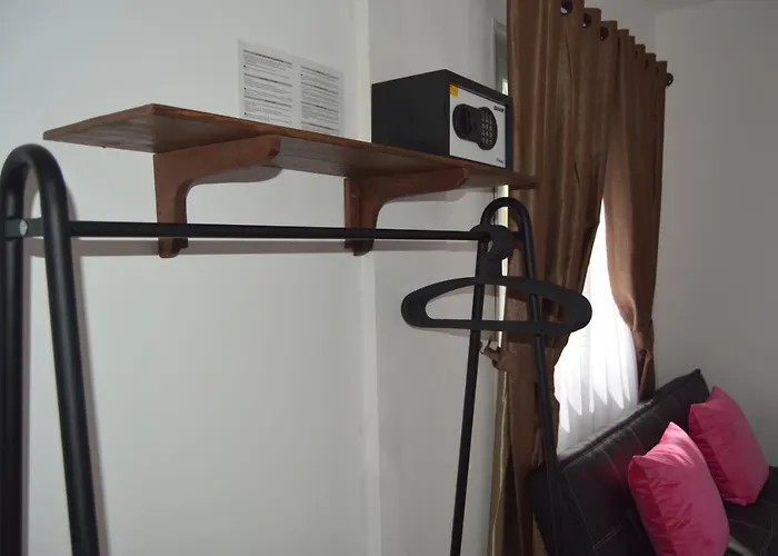 Askara Guest House & Hostel